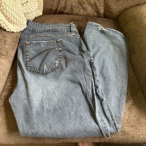 Torrid lightly distressed sz 22 bootcut jeans